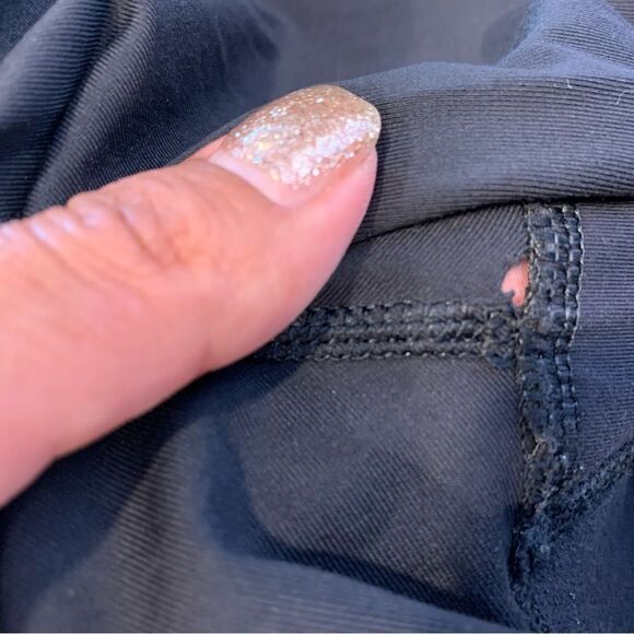 Lululemon Reflective Cropped Leggings with Pockets Size 6 - Picture 8 of 8